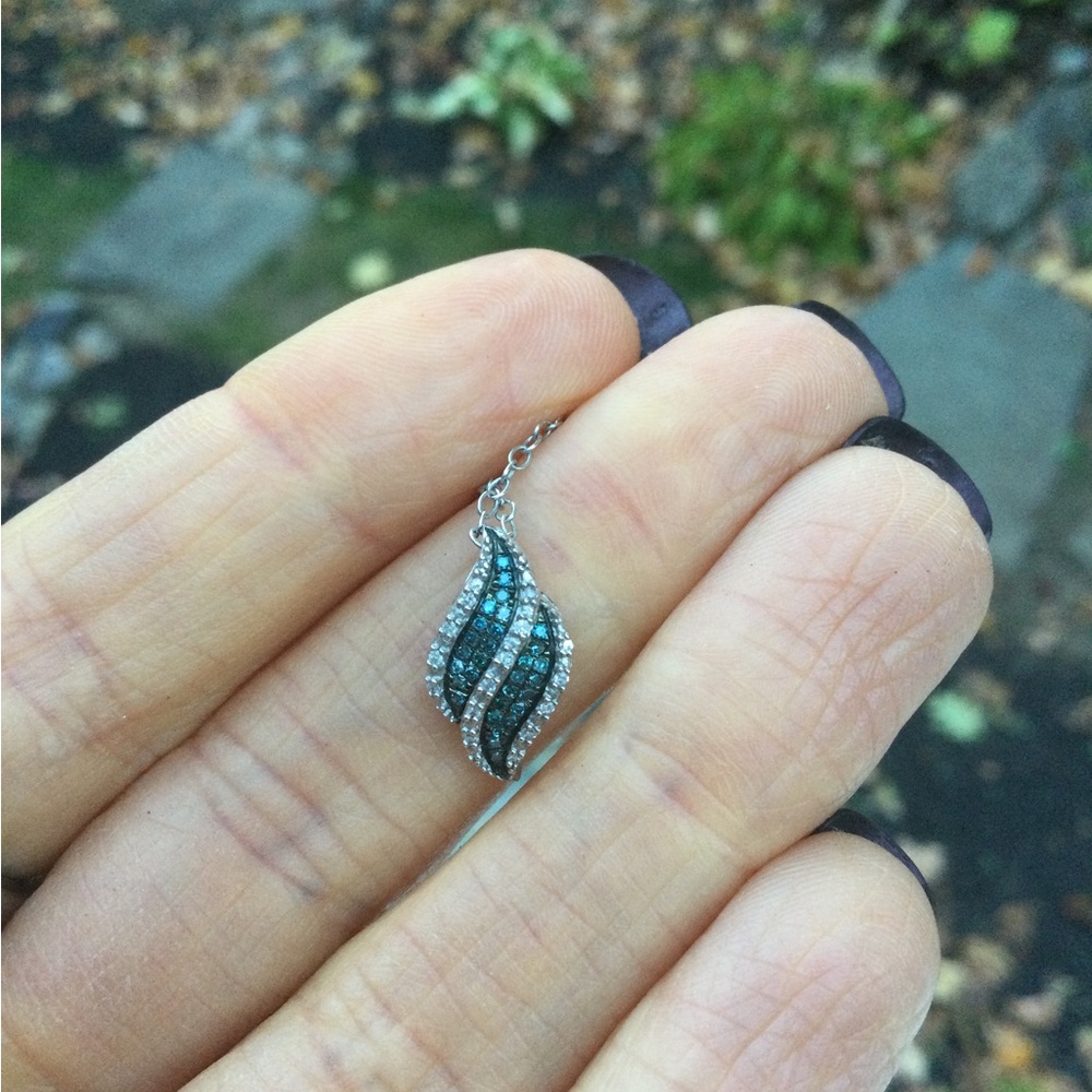 Blue Diamond Sterling Silver Zales Flame Pendant Necklace 🔥 💎
